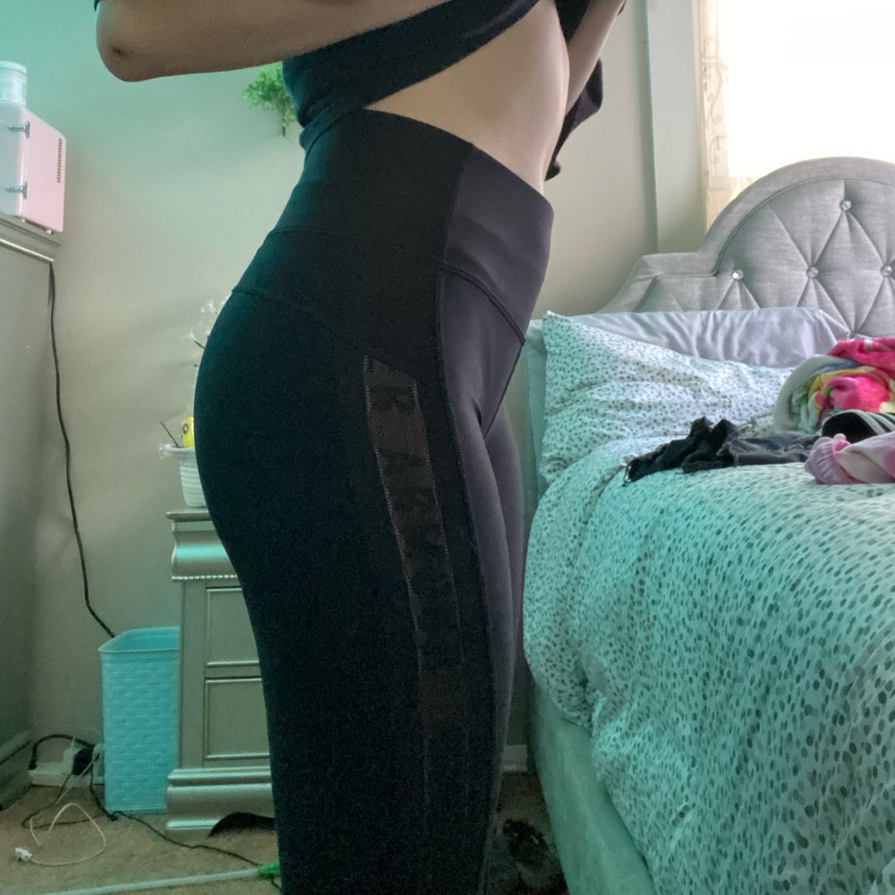 adidas compression cropped leggings🖤
